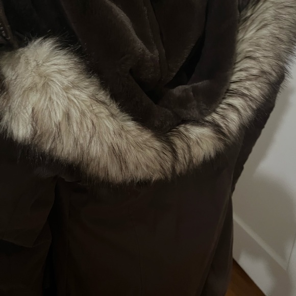 Aritizia TNA Summit Parka in Brown size M - Picture 3 of 5